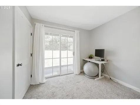 2822 NE Fremont Drive Portland OR 97220