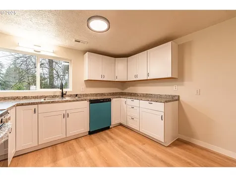 225 21st Avenue Sweet Home OR 97386