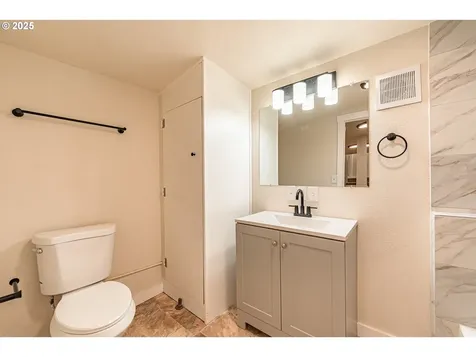 225 21st Avenue Sweet Home OR 97386