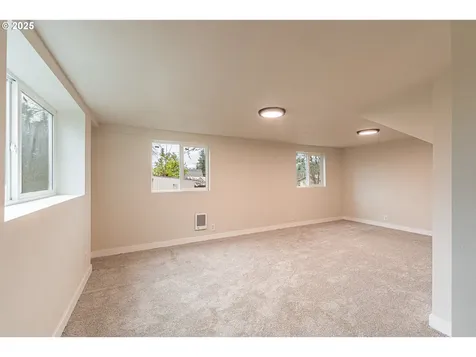 225 21st Avenue Sweet Home OR 97386