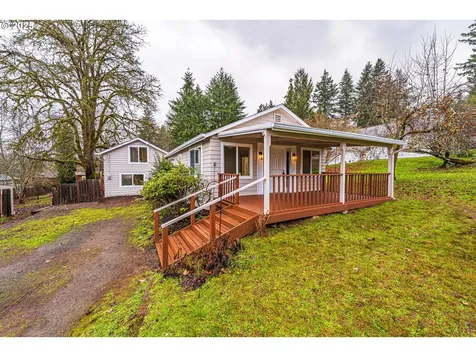 225 21st Avenue Sweet Home OR 97386