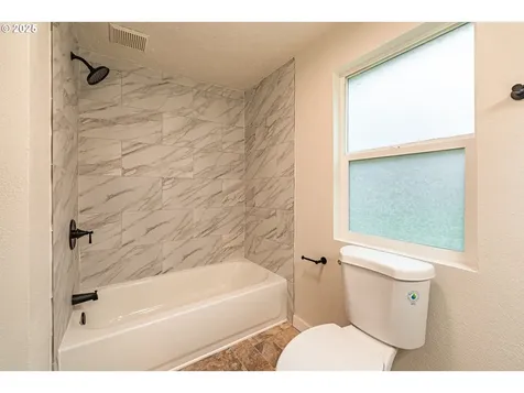 225 21st Avenue Sweet Home OR 97386