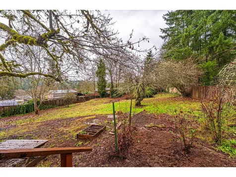 225 21st Avenue Sweet Home OR 97386