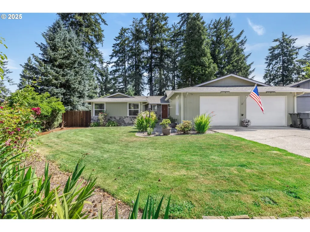 311 S 68th Place Springfield OR 97478