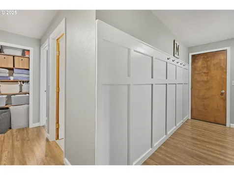 311 S 68th Place Springfield OR 97478