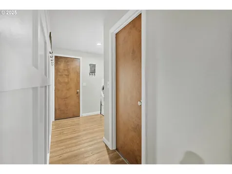 311 S 68th Place Springfield OR 97478
