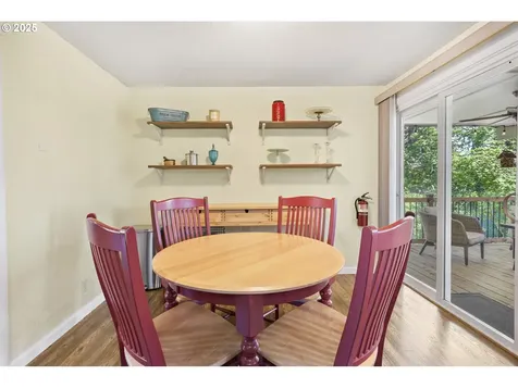 311 S 68th Place Springfield OR 97478