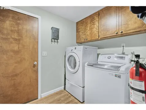 311 S 68th Place Springfield OR 97478