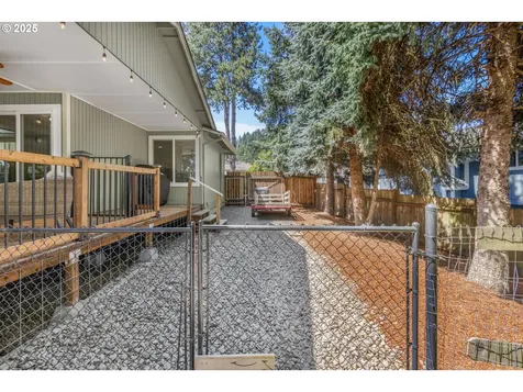 311 S 68th Place Springfield OR 97478