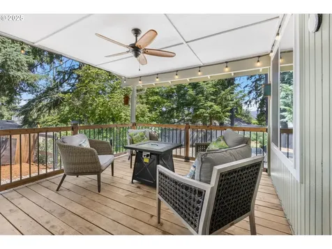 311 S 68th Place Springfield OR 97478