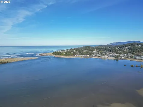 6281 SW Jetty Avenue Lincoln City OR 97367