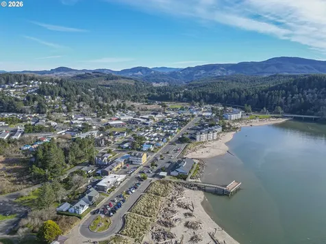 6281 SW Jetty Avenue Lincoln City OR 97367