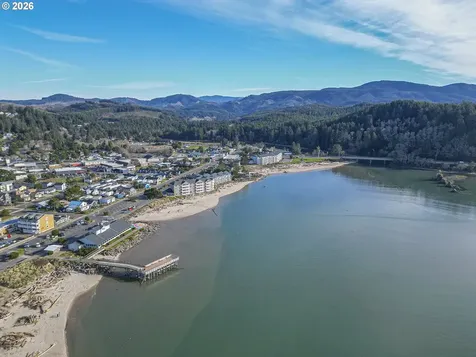 6281 SW Jetty Avenue Lincoln City OR 97367