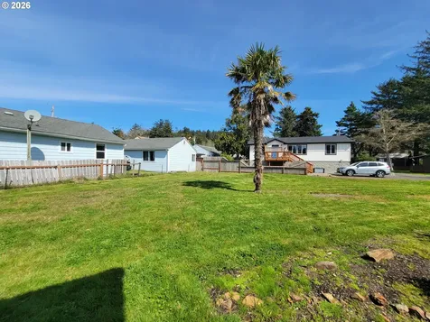 6281 SW Jetty Avenue Lincoln City OR 97367