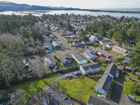 6281 SW Jetty Avenue Lincoln City OR 97367
