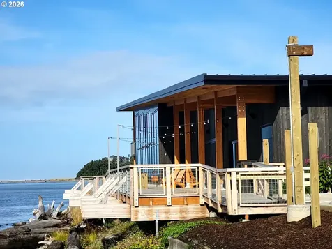 6281 SW Jetty Avenue Lincoln City OR 97367