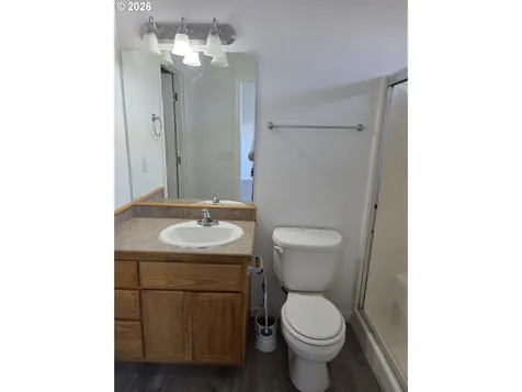 182 Woodduck Street Winston OR 97496