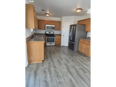 182 Woodduck Street Winston OR 97496