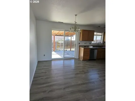 182 Woodduck Street Winston OR 97496