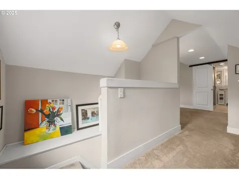 4815 NE Couch Street Portland OR 97213