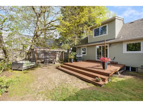 4815 NE Couch Street Portland OR 97213