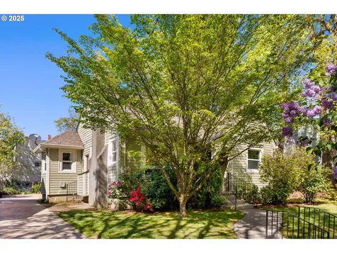 4815 NE Couch Street Portland OR 97213