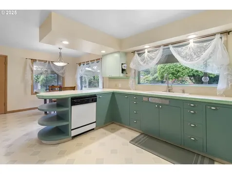 1311 NE 116th Avenue Portland OR 97220