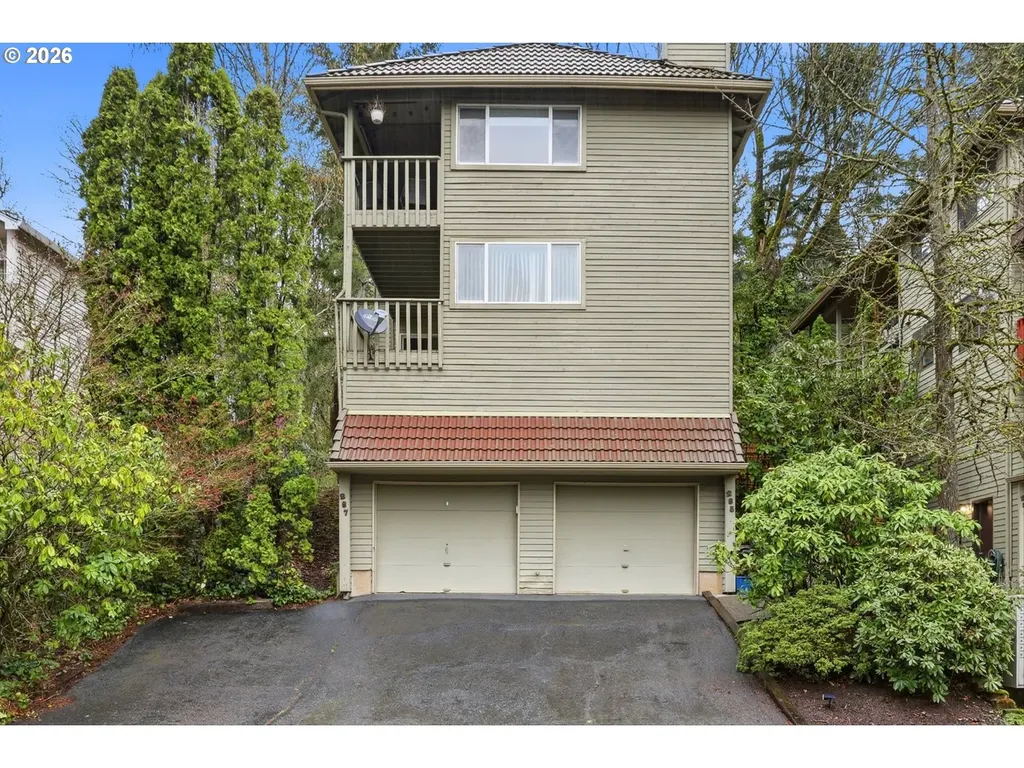 285 Cervantes Lake Oswego OR 97035