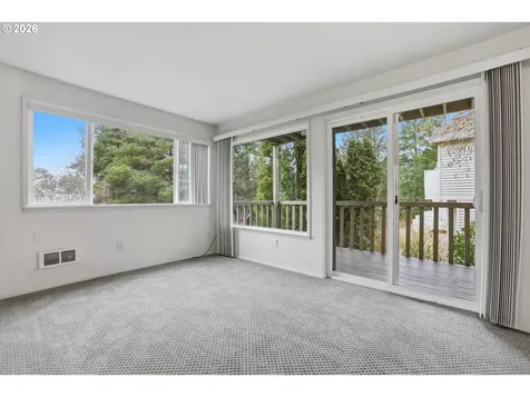 285 Cervantes Lake Oswego OR 97035