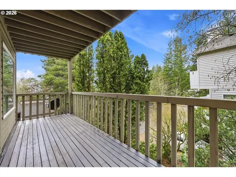 285 Cervantes Lake Oswego OR 97035