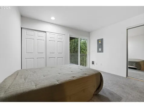 285 Cervantes Lake Oswego OR 97035