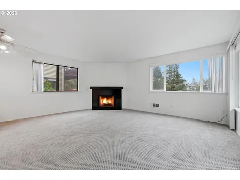 285 Cervantes Lake Oswego OR 97035
