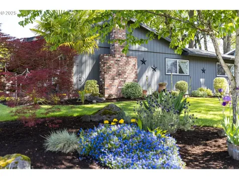 1700 N Gemini Street Newberg OR 97132