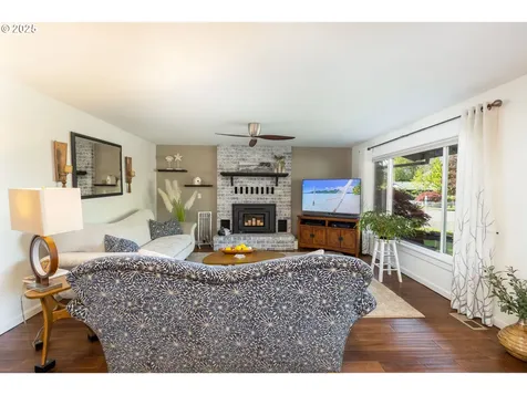 1700 N Gemini Street Newberg OR 97132