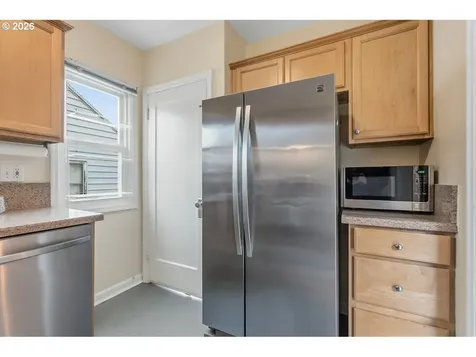 5851 NE 16th Avenue Portland OR 97211