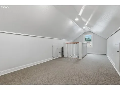 5851 NE 16th Avenue Portland OR 97211