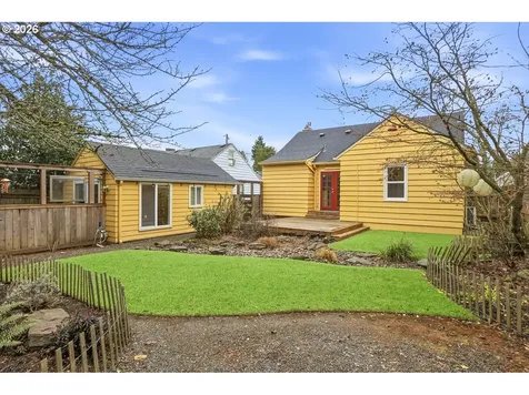 5851 NE 16th Avenue Portland OR 97211