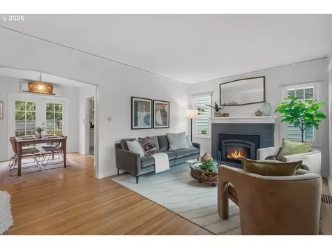 5851 NE 16th Avenue Portland OR 97211