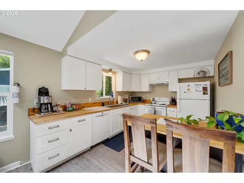 144 S Juniper Street Rockaway Beach OR 97136