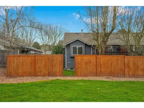 811 NW Meadows Drive Mcminnville OR 97128