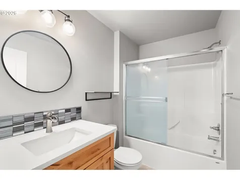 1321 NE 82nd Drive Vancouver WA 98665