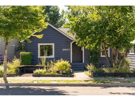 8607 N Curtis Avenue Portland OR 97217