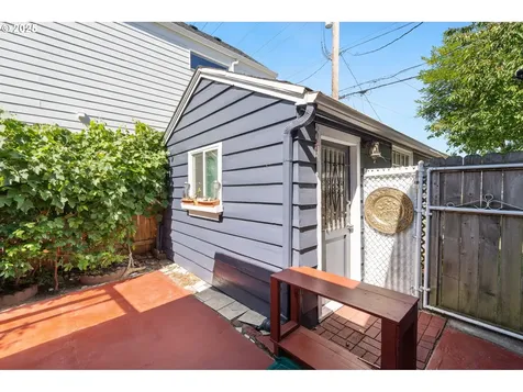 8607 N Curtis Avenue Portland OR 97217