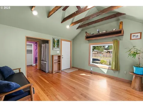 8607 N Curtis Avenue Portland OR 97217