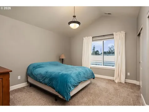 5407 SE Flavel Street Portland OR 97206