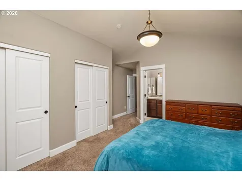 5407 SE Flavel Street Portland OR 97206