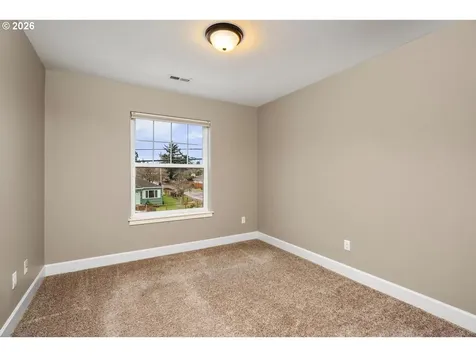 5407 SE Flavel Street Portland OR 97206
