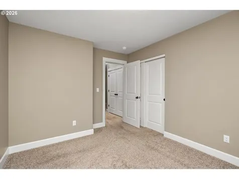 5407 SE Flavel Street Portland OR 97206