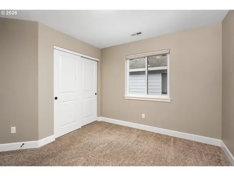 5407 SE Flavel Street Portland OR 97206