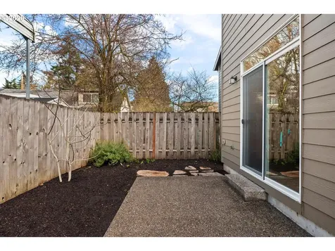 5407 SE Flavel Street Portland OR 97206
